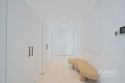 Vila u Meadows, Dubai, UAE 4 spavaćih soba, 441 m2 Br. 737918 - fotografija 11