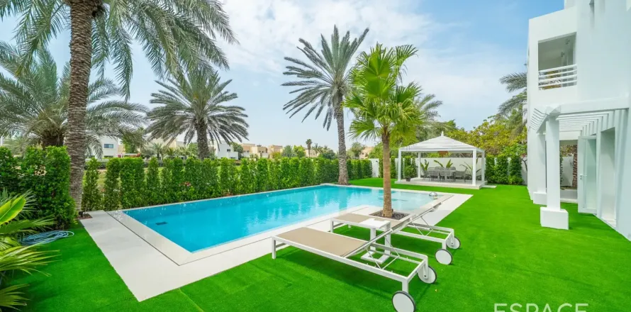 Vila u Meadows, Dubai, UAE 441 m2, 4 spavaćih soba Br. 737918