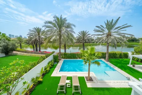 Vila u Meadows, Dubai, UAE 4 spavaćih soba, 441 m2 Br. 737918 - fotografija 16