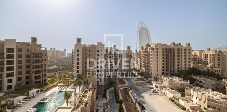 Byt v Umm Suqeim, Dubai, SAE 2 ložnice, 138 m² Č.: 602565