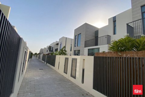 Villa en venta en Dubai, EAU 3 dormitorios, 127.9 m2 № 694210 - foto 11