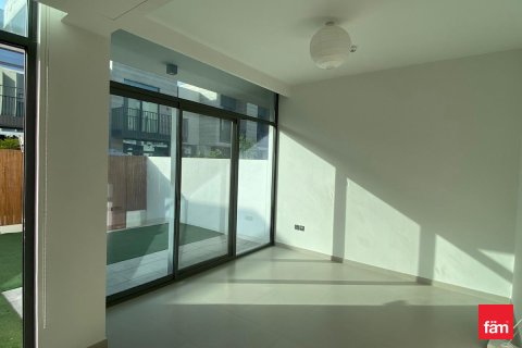 Villa en venta en Dubai, EAU 3 dormitorios, 127.9 m2 № 694210 - foto 2
