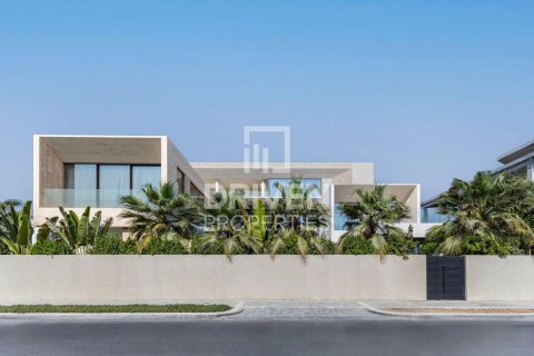 Villa zum Verkauf in Jumeirah, Dubai, VAE 7 Schlafzimmer, 1212 m2 Nr. 683127 - Foto 3