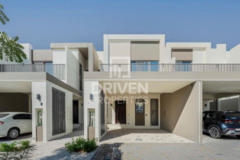 Kuća u nizu u Tilal Al Ghaf, Dubai, UAE 3 spavaćih soba, 202 m2 Br. 682840 - fotografija 1