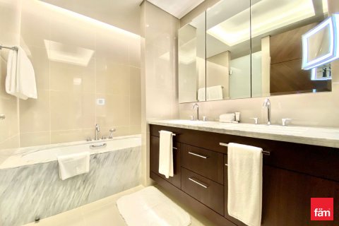 Appartement à vendre à  Downtown Dubai (Downtown Burj Dubai), Dubai, EAU 2 chambres, 157.9 m2 № 720294 - photo 12