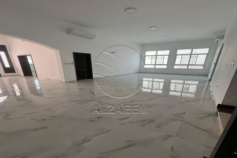 Abu Dhabi、UAE にあるヴィラの賃貸物件 7ベッドルーム、1036 m2、No662868 - 写真 6