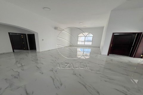 Abu Dhabi、UAE にあるヴィラの賃貸物件 7ベッドルーム、1036 m2、No662868 - 写真 4