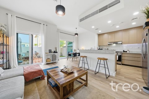 Casa urbana para venda em Dubai Land, Dubai, EAU 3 quartos, 210.33 m2 № 755455 - foto 2