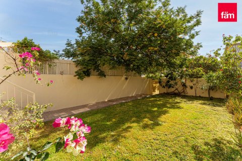 Villetta a schiera in affitto a Dubai, EAU 2 camere da letto, 212.1 mq. № 691216 - foto 11