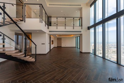 Korter asukohaga Zabeel, Dubai, AÜE: 3 magamistoaga, 351.6 m² Nr 691214