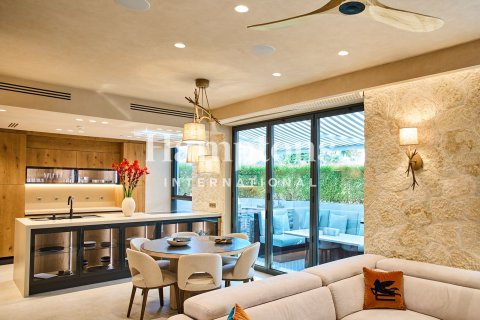 Huoneisto Dubai Hills Estate, Dubai, Arabiemiraatit 3 makuuhuonetta, 191.38018000 m2 № 717985 - kuva 16