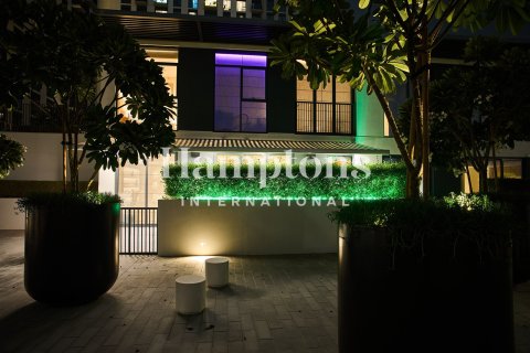 Huoneisto Dubai Hills Estate, Dubai, Arabiemiraatit 3 makuuhuonetta, 191.38018000 m2 № 717985 - kuva 2