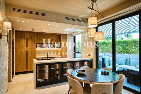 Huoneisto Dubai Hills Estate, Dubai, Arabiemiraatit 3 makuuhuonetta, 191.38018000 m2 № 717985 - kuva 18