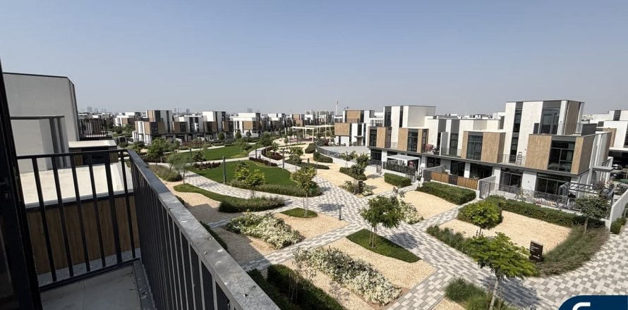 Βίλα σε Mudon, Dubai, ΗΑΕ 4 υπνοδωμάτια, 244 τ.μ. Αρ. 698159