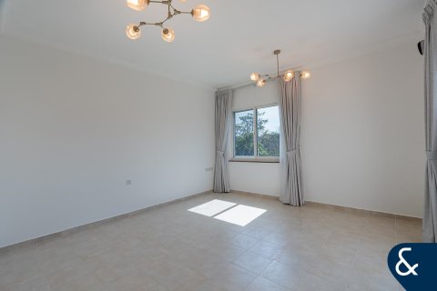 Villa itt: Dubai Sports City, Dubai, EAE, 5 hálószoba, 357 m², azonosító: 698267 - fénykép 12