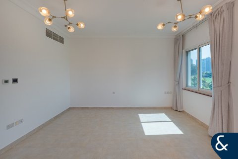 Villa itt: Dubai Sports City, Dubai, EAE, 5 hálószoba, 357 m², azonosító: 698267 - fénykép 13