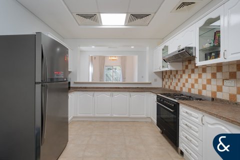 Villa itt: Dubai Sports City, Dubai, EAE, 5 hálószoba, 357 m², azonosító: 698267 - fénykép 10