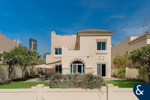 Villa itt: Dubai Sports City, Dubai, EAE, 5 hálószoba, 357 m², azonosító: 698267 - fénykép 4