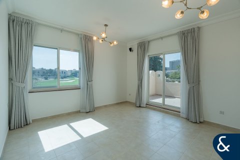 Villa itt: Dubai Sports City, Dubai, EAE, 5 hálószoba, 357 m², azonosító: 698267 - fénykép 14