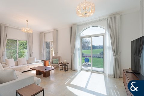 Villa itt: Dubai Sports City, Dubai, EAE, 5 hálószoba, 357 m², azonosító: 698267 - fénykép 6