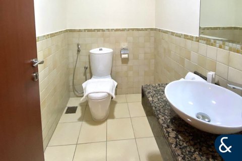 Üürile anda korter asukohaga Jumeirah Beach Residence, Dubai, AÜE: 2 magamistoaga, 120 m² Nr 698157 - pilt 8