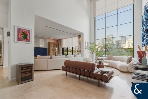 Villa te huur in Jumeirah Islands, Dubai, VAE 5 slaapkamers, 567 vr.m., nr 698266 - foto 2