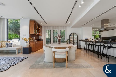 Villa te huur in Jumeirah Islands, Dubai, VAE 5 slaapkamers, 567 vr.m., nr 698266 - foto 7