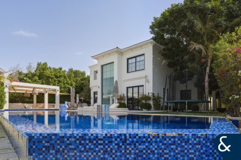 Villa in Jumeirah Islands, Dubai, VAE 5 slaapkamers, 567 vr.m. nr 698266