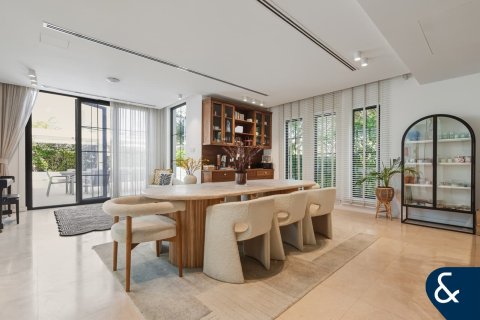 Villa te huur in Jumeirah Islands, Dubai, VAE 5 slaapkamers, 567 vr.m., nr 698266 - foto 10