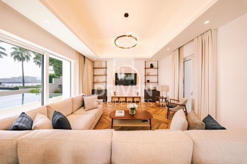 וילה להשכרה ב Al Garhoud, Dubai, איחוד האמירויות  4 חדרי שינה, 3461.01 מ"ר, מספר 745315 - תמונה 6