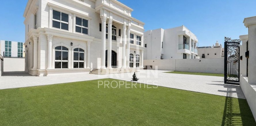 Huvila Al Barsha, Dubai, Arabiemiraatit 5 makuuhuonetta, 678.19 m2 № 745316