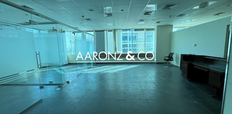 Zyrë në Business Bay, Dubai, Emiratet e Bashkuara Arabe 146 m2. № 703507