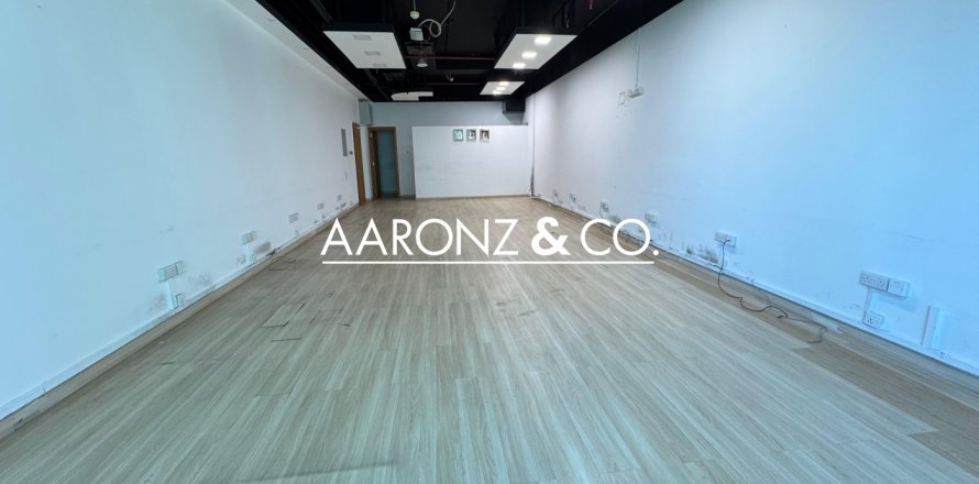 Zyrë në Business Bay, Dubai, Emiratet e Bashkuara Arabe 95 m2. № 703506