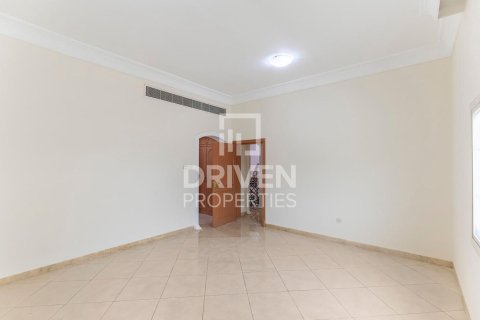 Villa in Al Barsha, Dubai, UAE 6 bedrooms, 1394 sq.m. № 655507 - photo 23