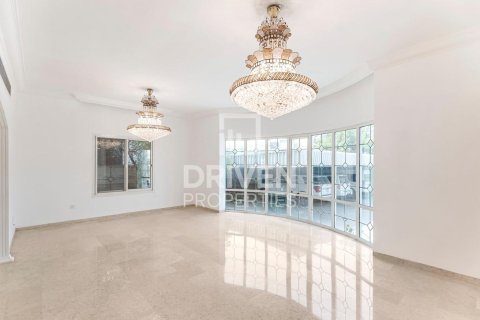 Villa in Al Barsha, Dubai, UAE 6 bedrooms, 1394 sq.m. № 655507 - photo 5