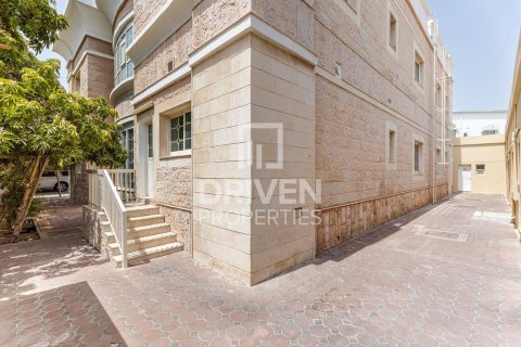 Villa in Al Barsha, Dubai, UAE 6 bedrooms, 1394 sq.m. № 655507 - photo 29