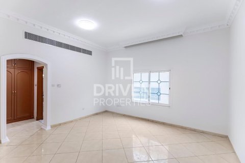 Villa in Al Barsha, Dubai, UAE 6 bedrooms, 1394 sq.m. № 655507 - photo 16