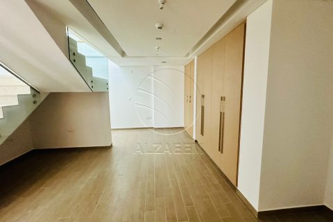 Üürile anda katusekorter on the Yas Island, Abu Dhabi, AÜE: 3 magamistoaga, 611 m² Nr 663053 - pilt 11