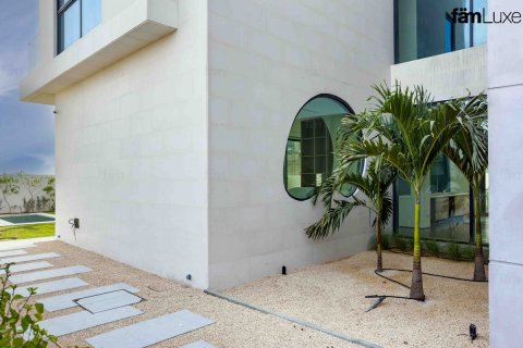 Vilë në Dubai, Emiratet e Bashkuara Arabe 5 dhoma gjumi, 718.3 m2. № 622892 - Foto 2