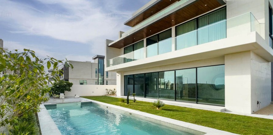 Vilë në Dubai, Emiratet e Bashkuara Arabe 5 dhoma gjumi, 718.3 m2. № 622892