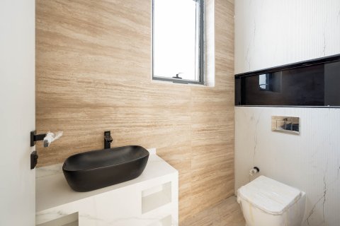 Vila u gradu Al Barsha, Dubai, UAE 5 spavaće sobe, 1858.06 m2 Br. 750772 - Slika 22