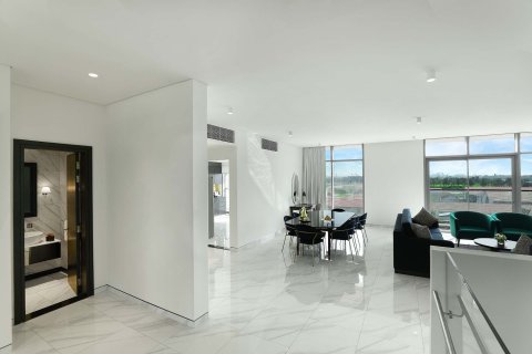 Apartment in Business Bay, Dubai, UAE 3 bedrooms, 227.84 sq.m. № 750771 - photo 4