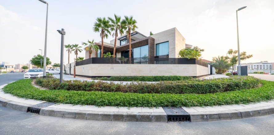 Villa à Jumeirah, Dubai, EAU: 6 chambres, 1263.76 m2 № 752415