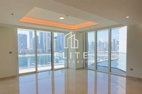 Apartment til salg i Dubai Harbour, Dubai, UAE 3 soveværelser, 181 kvm № 620020 - foto 4