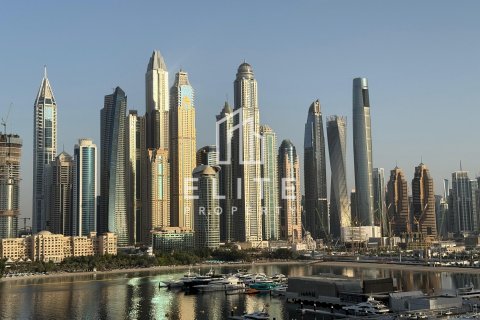 Apartment til salg i Dubai Harbour, Dubai, UAE 3 soveværelser, 181 kvm № 620020 - foto 1