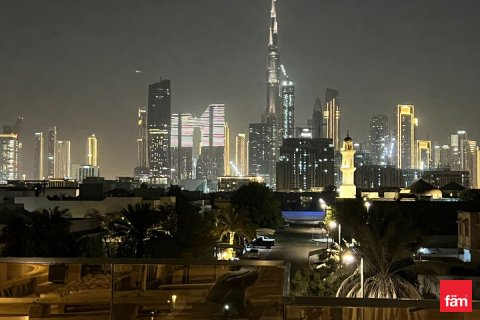 Vilë në Dubai, Emiratet e Bashkuara Arabe 6 dhoma gjumi, 1424.4 m2. № 689248