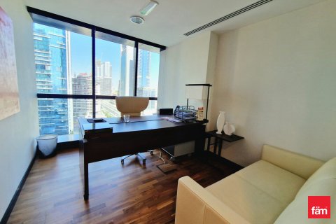 Toimisto Dubai, Arabiemiraatit 125.5 m2 № 689249 - kuva 16