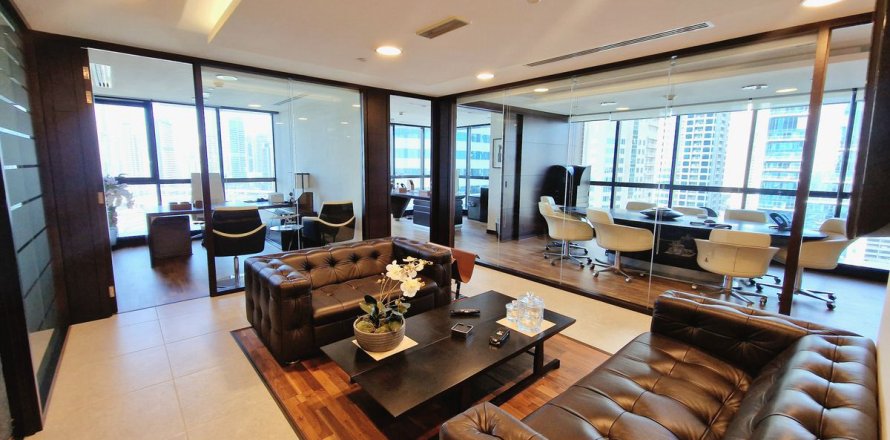 Toimisto Dubai, Arabiemiraatit 125.5 m2 № 689249