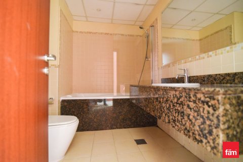 Пәтер Дубай, БАӘ-да 1 жатын бөлме, 111.3 м² № 661760 - фото 15