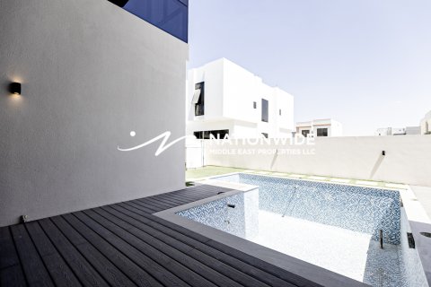Vila u Abu Dhabi, UAE 5 spavaćih soba, 510 m2 Br. 646445 - fotografija 18